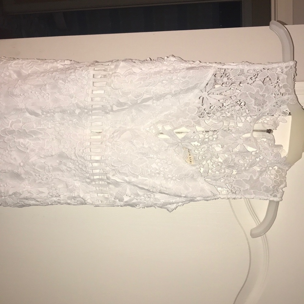 Dottie Couture *NEW-NEVER WORN* White Lace Dress